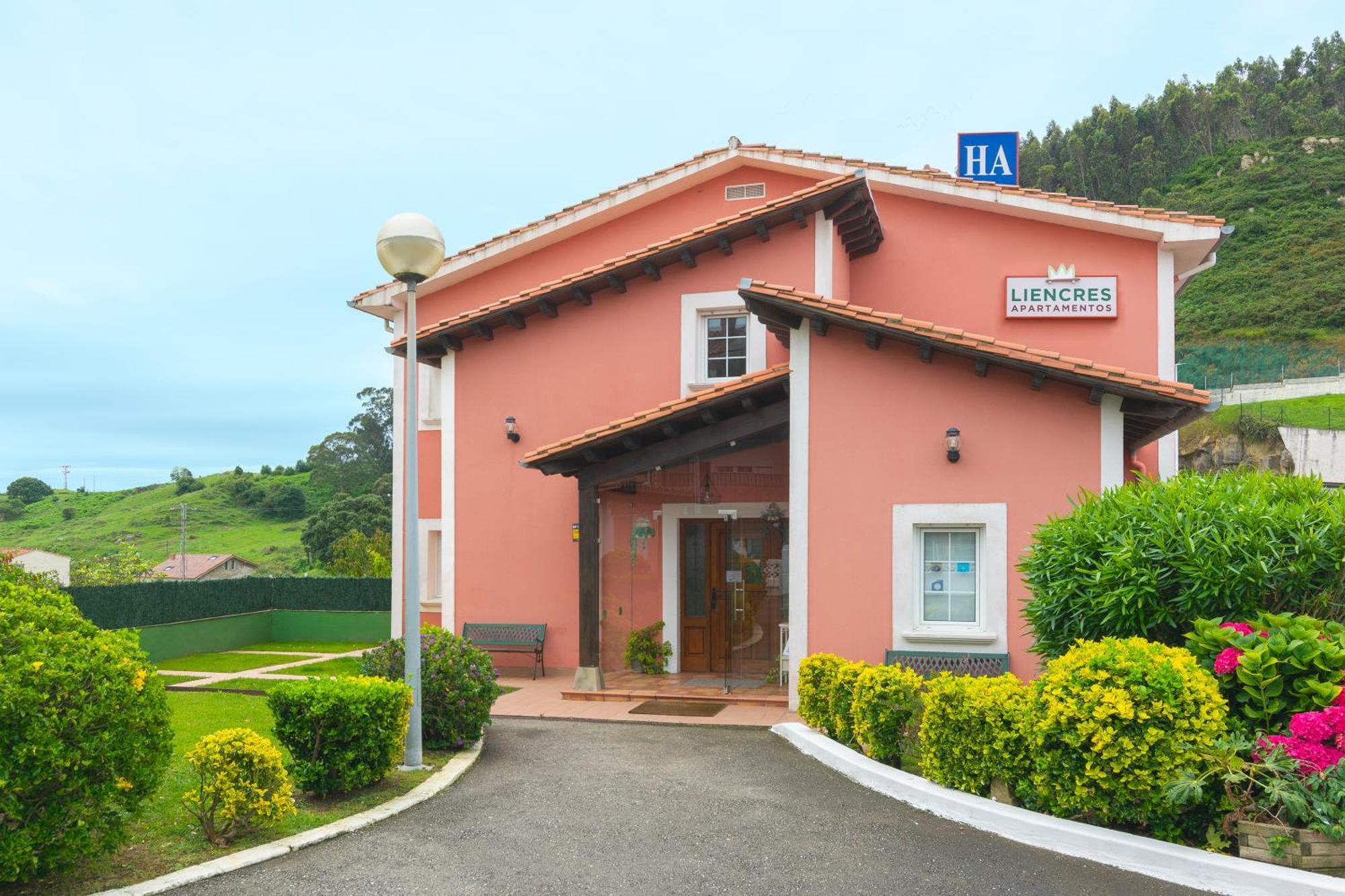 Liencres Apartamentos Екстериор снимка